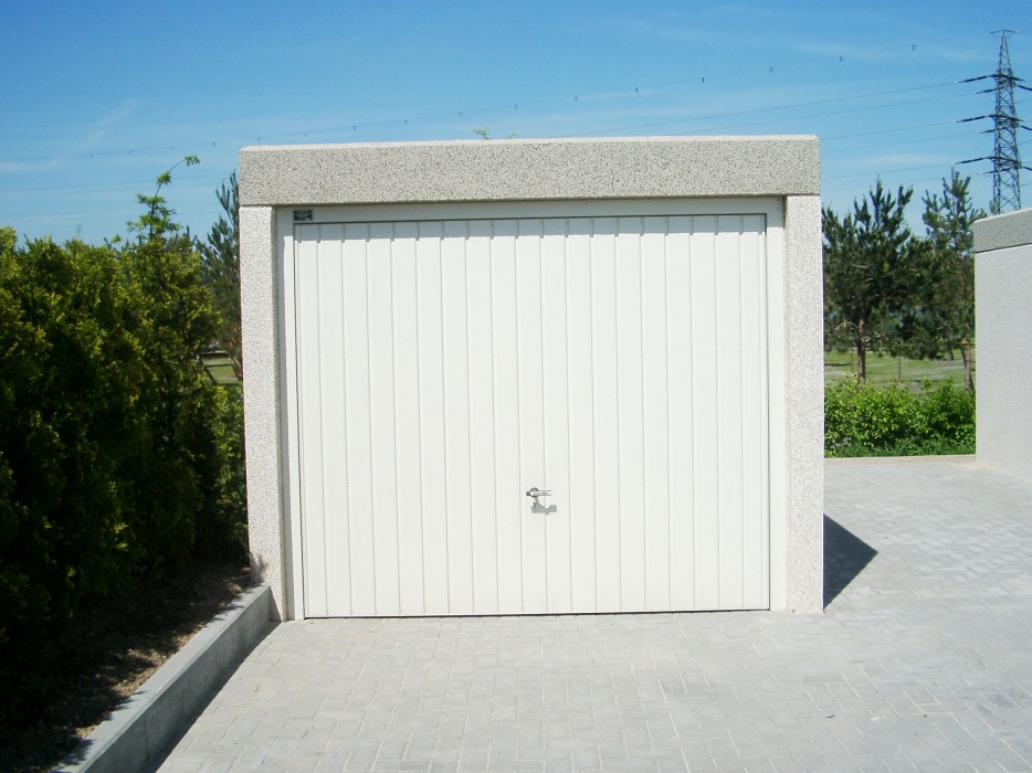 découvrez notre service de construction de garages en béton, alliant durabilité et esthétisme. protégez votre véhicule avec un garage résistant aux intempéries et aux chocs. obtenez un devis personnalisé pour votre projet dès aujourd'hui!