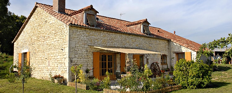 découvrez notre guide complet de rénovation maison pour transformer votre espace en un lieu moderne et fonctionnel. conseils pratiques, astuces et étapes essentielles pour réussir vos projets de rénovation.