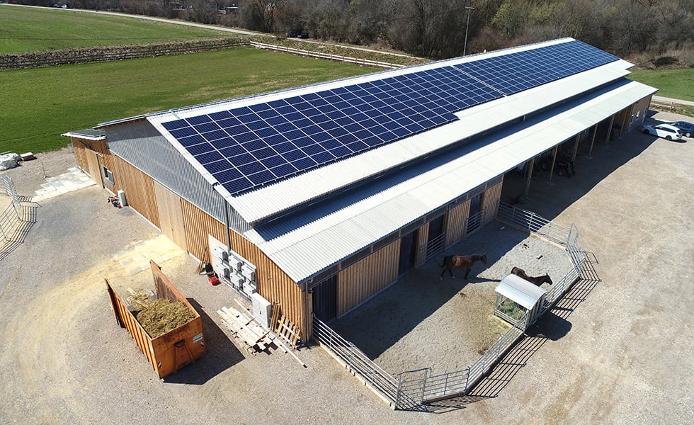 découvrez notre guide complet sur les toitures photovoltaïques en eternit. apprenez tout sur les avantages, l'installation et l'entretien de ces panneaux solaires durables pour optimiser votre consommation d'énergie tout en protégeant votre habitation.