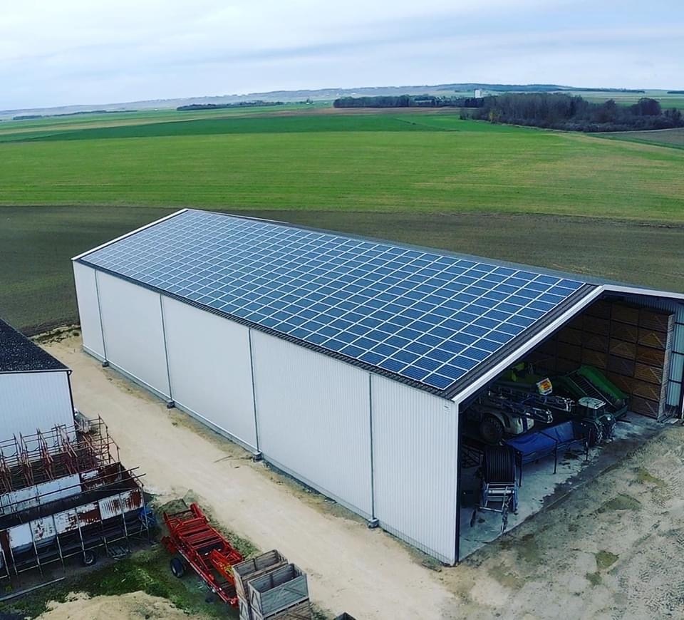découvrez les avantages d'un hangar photovoltaïque : une solution durable et économique pour optimiser l'espace tout en produisant de l'énergie verte. idéal pour les entreprises soucieuses de leur impact environnemental et désireuses de réduire leurs coûts énergétiques.