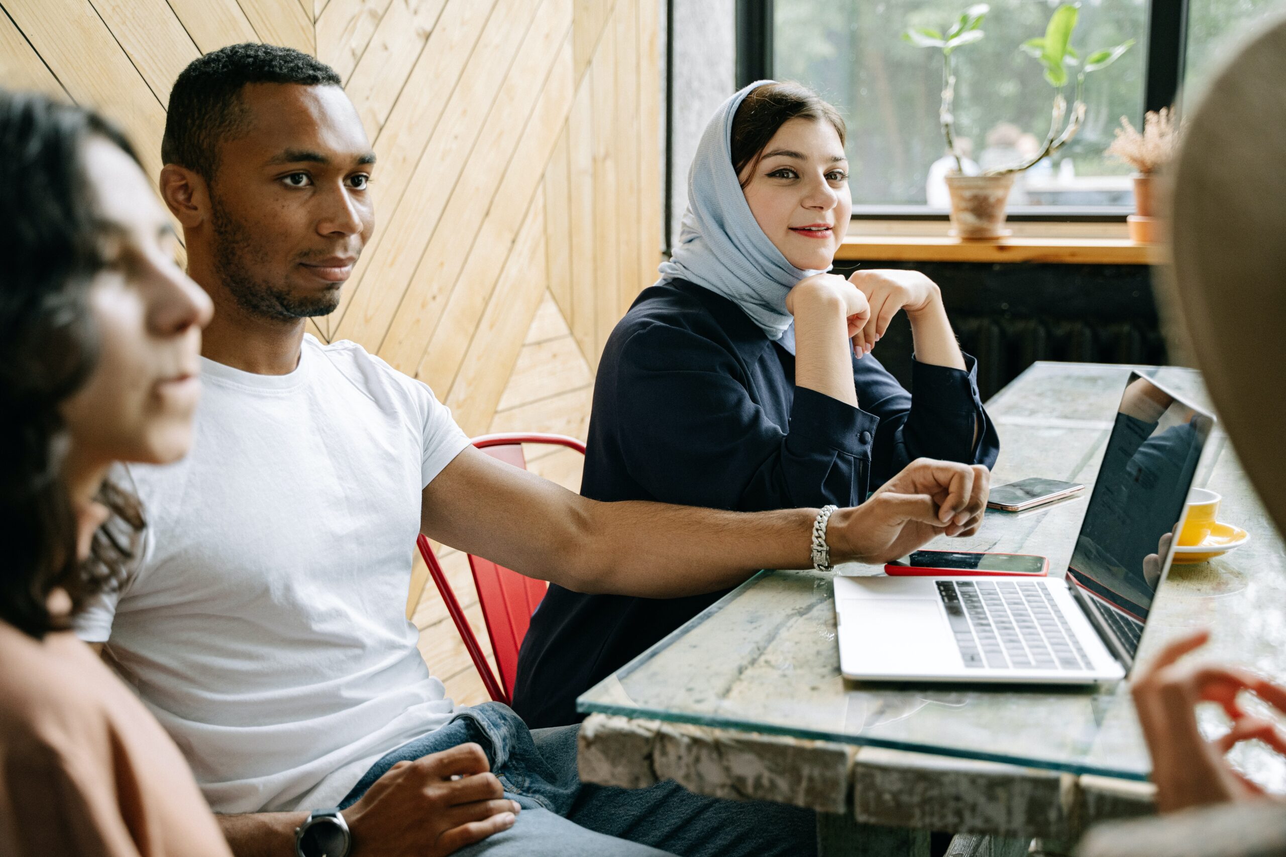 découvrez les meilleurs incitatifs pour motiver vos équipes commerciales, optimiser leurs performances et atteindre vos objectifs de vente. profitez de stratégies innovantes pour renforcer l'engagement et stimuler la productivité de vos collaborateurs.