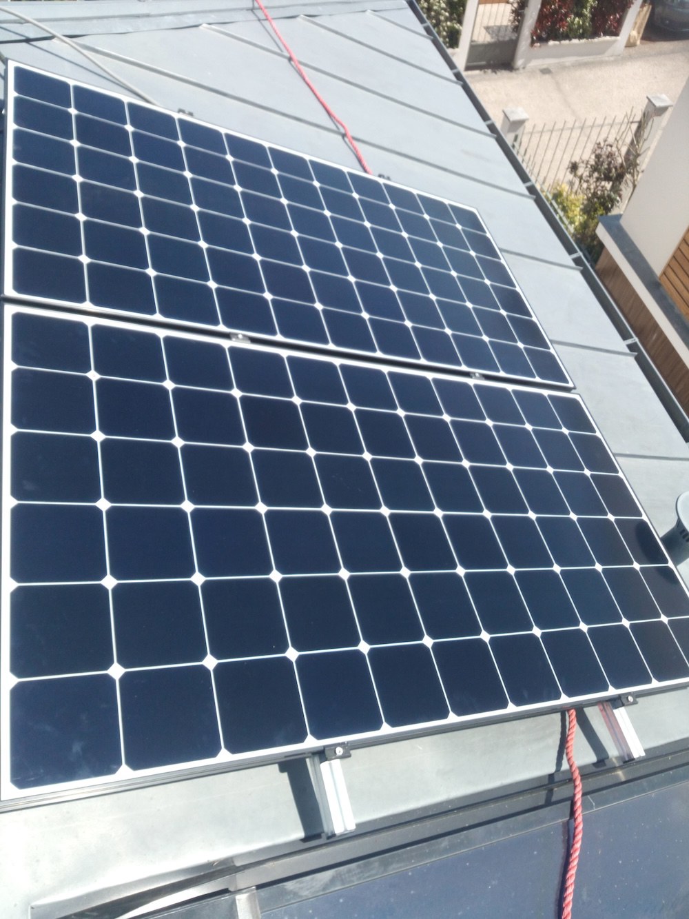 découvrez nos services d'installation de panneaux solaires en seine-et-marne (77). profitez d'une énergie propre et renouvelable tout en réduisant vos factures d'électricité. nos experts vous accompagnent pour des solutions personnalisées et efficaces.