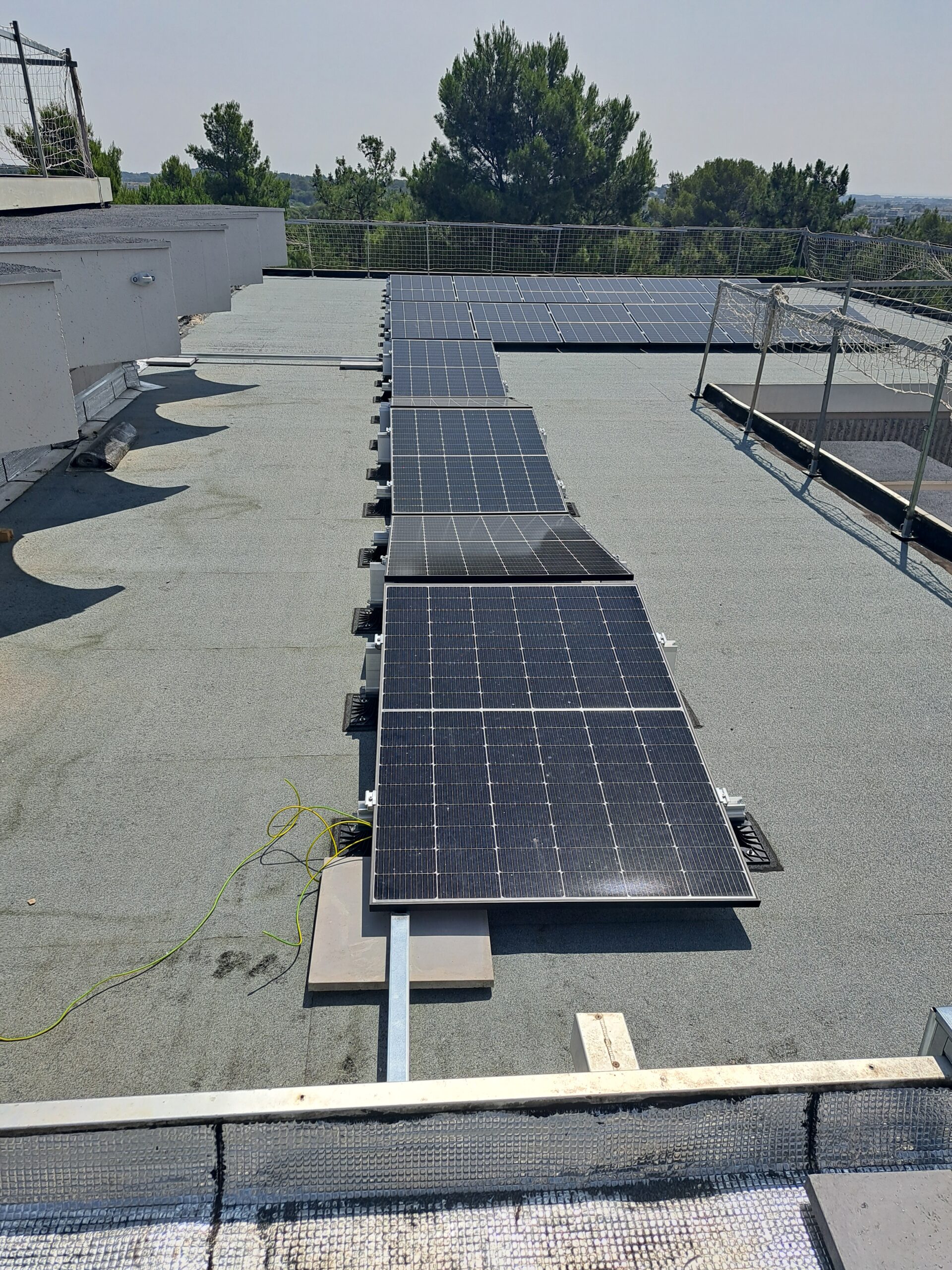 découvrez les meilleurs installateurs de panneaux solaires à montpellier pour optimiser votre production d'énergie renouvelable. profitez d'un service de qualité, d'une expertise locale et de conseils personnalisés pour réaliser des économies sur votre facture d'électricité tout en préservant l'environnement.