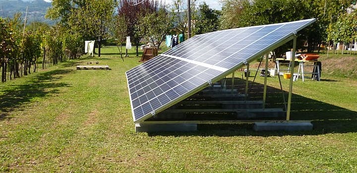 découvrez comment l'installation de panneaux photovoltaïques peut optimiser votre consommation d'énergie tout en réduisant votre empreinte carbone. profitez d'une solution durable et économique pour alimenter votre maison avec de l'énergie renouvelable.
