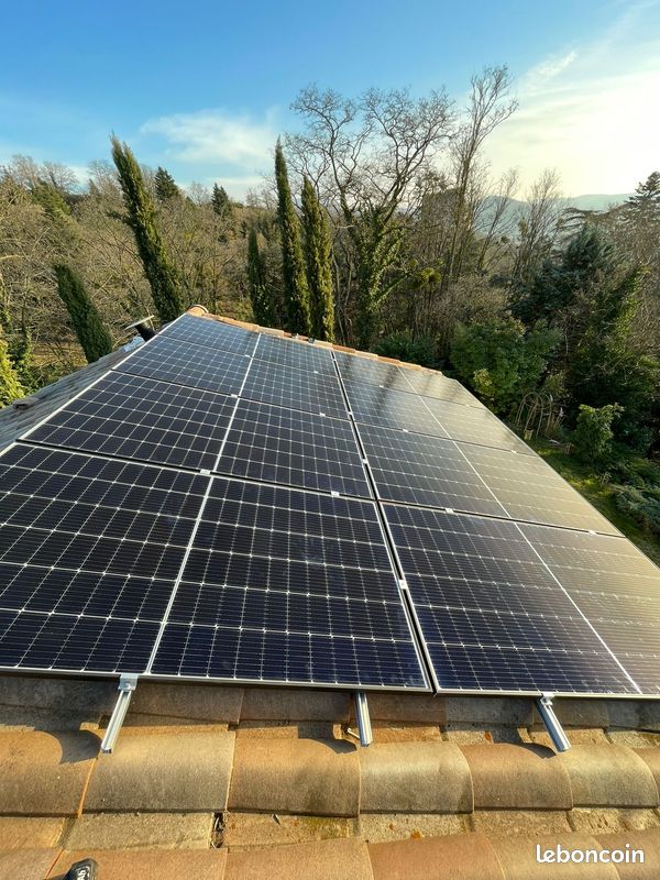 découvrez notre service d'installation de panneaux photovoltaïques de 3 kwc, idéal pour réduire votre facture d'électricité et utiliser une source d'énergie renouvelable. profitez d'une technologie performante pour une maison éco-responsable et des économies durables.