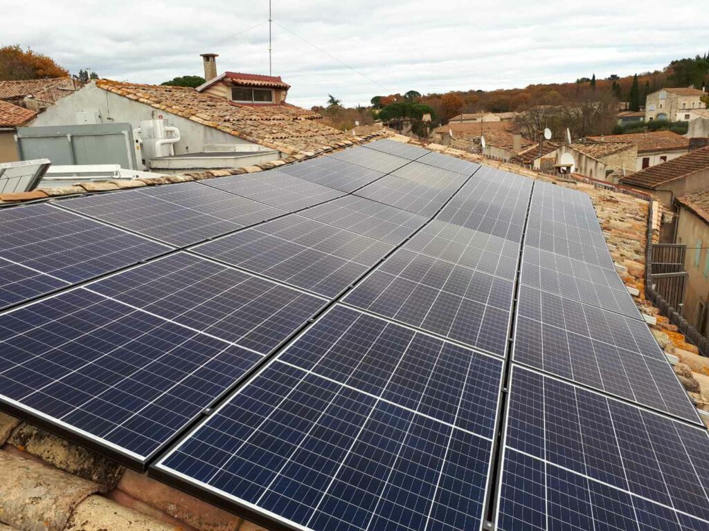 découvrez notre solution d'installation photovoltaïque de 9 kwc, idéale pour maximiser votre production d'énergie renouvelable. profitez d'économies sur vos factures d'électricité tout en contribuant à la protection de l'environnement. contactez-nous pour un devis personnalisé !