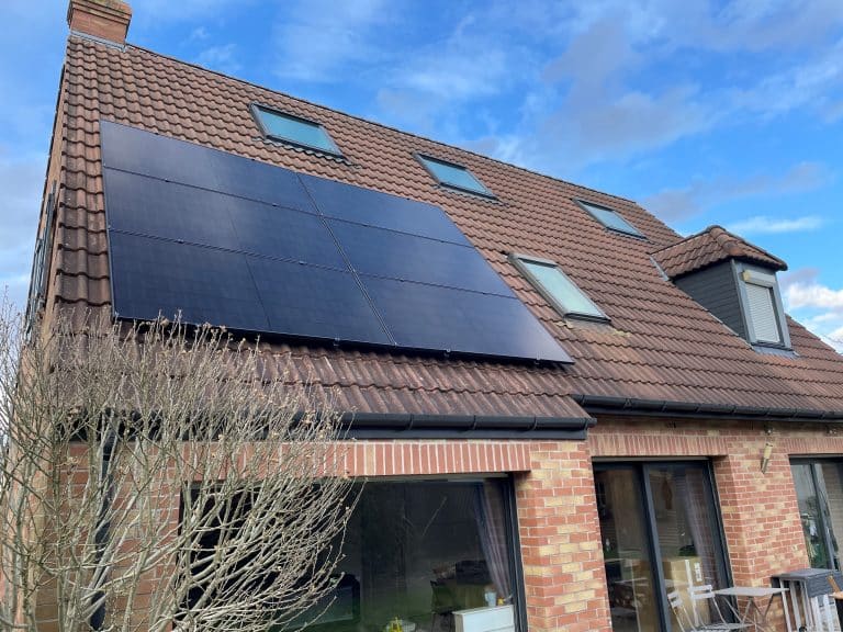 découvrez les avantages de notre installation photovoltaïque de 9 kwc, une solution écologique et économique pour produire votre propre électricité. profitez d'une énergie renouvelable à domicile tout en réduisant vos factures d'électricité et votre empreinte carbone.