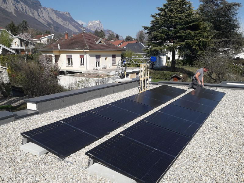 découvrez comment les toits photovoltaïques peuvent transformer votre entreprise en une source d'énergie durable et économique. optez pour une solution innovante qui réduit vos coûts énergétiques tout en contribuant à la protection de l'environnement.