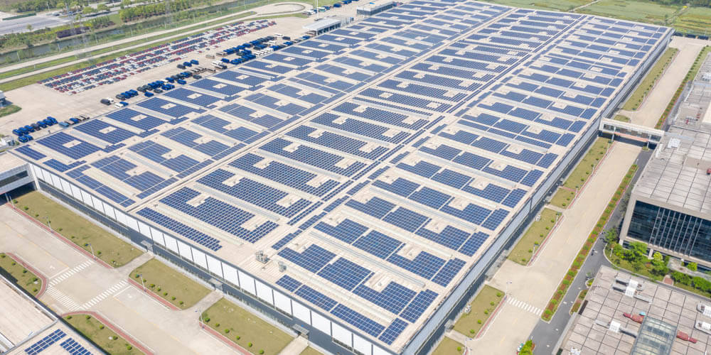 découvrez comment investir dans le photovoltaïque industriel peut transformer votre entreprise tout en réduisant vos coûts énergétiques. explorez les avantages économiques, environnementaux et les opportunités de rendement offerts par l'énergie solaire à grande échelle.