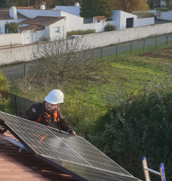 découvrez comment investir dans le photovoltaïque peut devenir une opportunité gagnante pour votre portefeuille. profitez des avantages financiers et environnementaux de l'énergie solaire tout en contribuant à la transition énergétique.