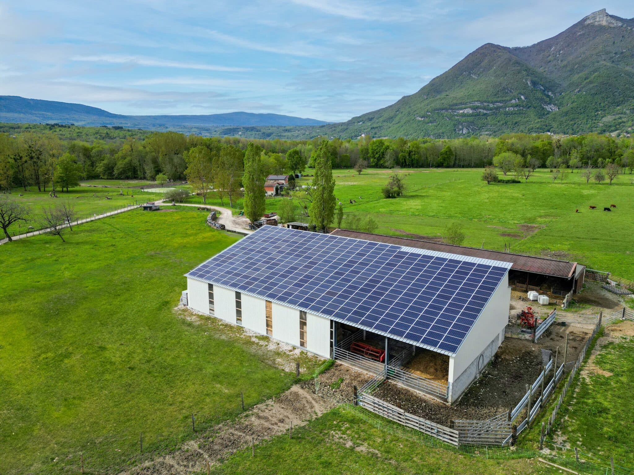 découvrez irisolaris, votre partenaire idéal pour l'investissement dans l'énergie photovoltaïque. maximisez vos rendements tout en contribuant à une planète durable grâce à des solutions innovantes et sur mesure. rejoignez le mouvement vers une énergie verte dès aujourd'hui !