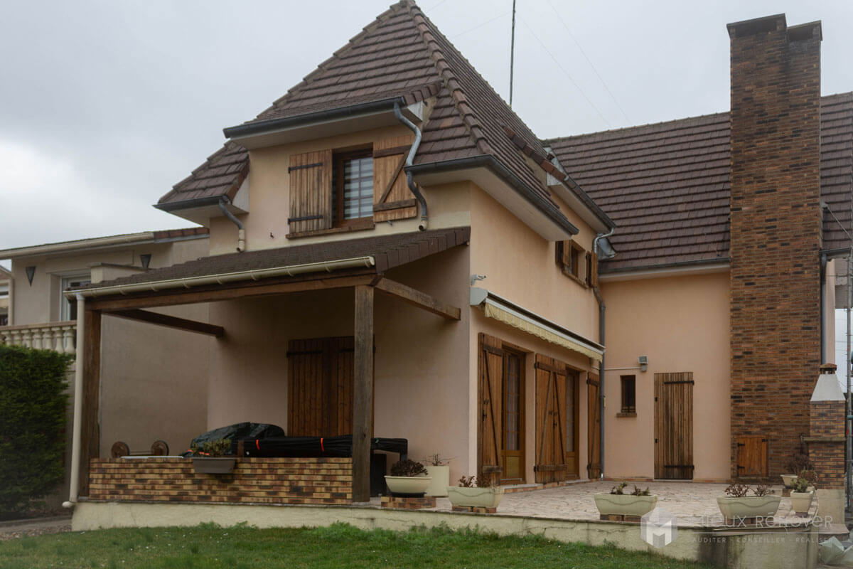 découvrez tout sur les prix de l'isolation de toit : comparez les coûts, les matériaux et les techniques pour optimiser votre confort et réduire vos factures d'énergie.