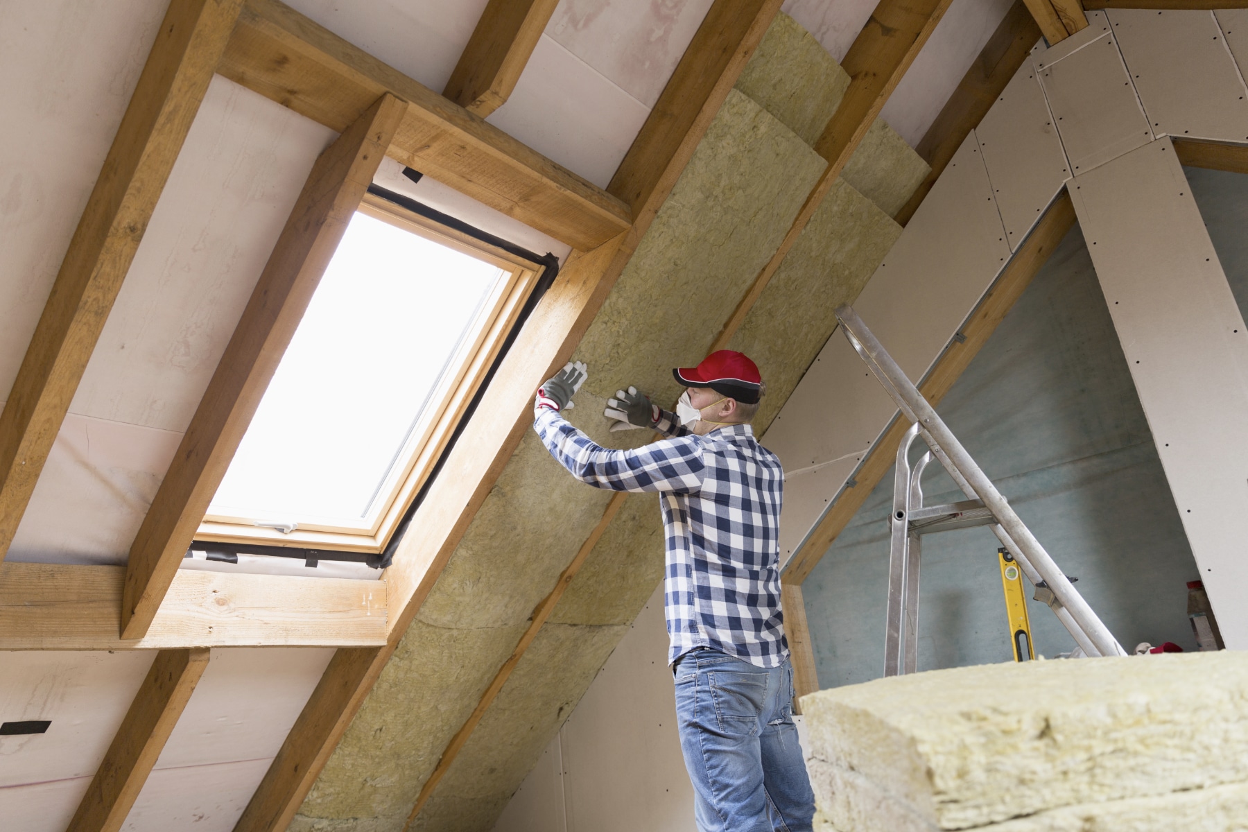 découvrez comment améliorer le confort de votre maison avec une isolation de toit efficace. grâce à des matériaux de qualité, réduisez vos factures d'énergie et augmentez la valeur de votre propriété. informez-vous sur les techniques d'isolation et les avantages d'un toit bien isolé.
