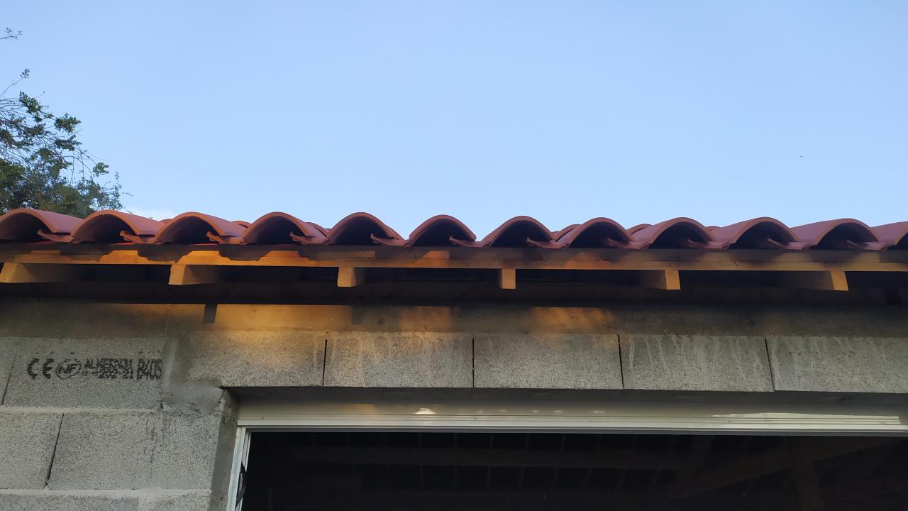 découvrez comment optimiser l'isolation de votre toit cathédrale pour améliorer le confort de votre intérieur et réduire vos factures d'énergie. explorez des techniques efficaces et des matériaux adaptés pour une performance thermique optimale.