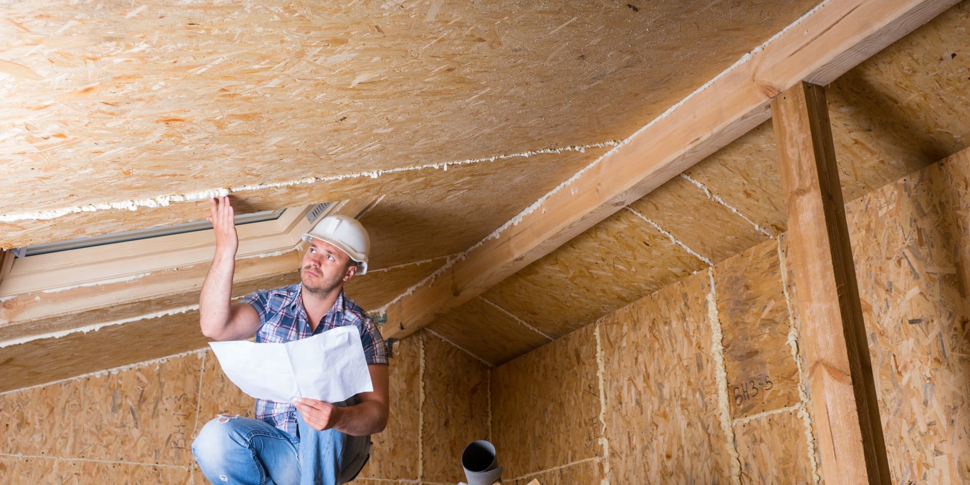 découvrez l'importance de l'isolation du toit de votre garage pour améliorer le confort thermique, réduire les pertes d'énergie et protéger vos biens. apprenez les meilleures techniques et matériaux pour une isolation efficace et durable.