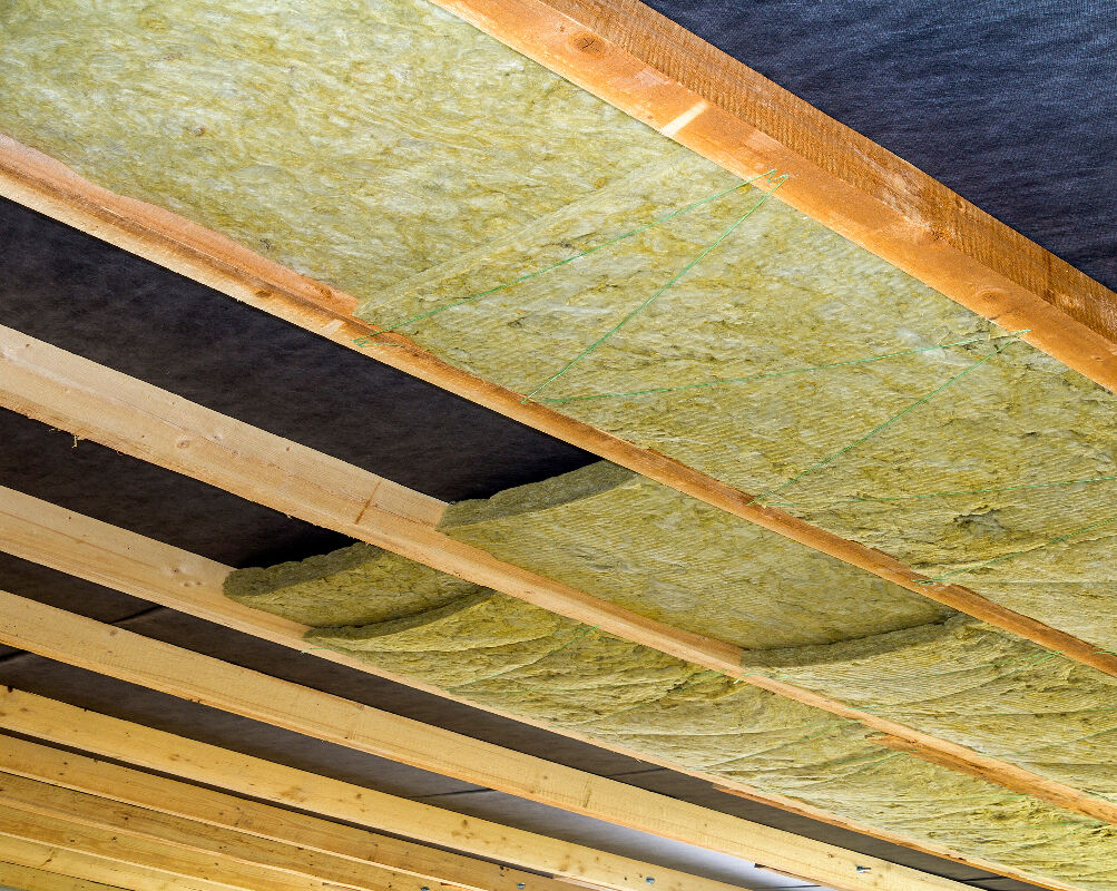 découvrez l'importance de l'isolation de votre toit de garage pour améliorer l'efficacité énergétique de votre maison, réduire les pertes de chaleur et garantir un espace de rangement confortable. nos conseils et astuces vous aideront à choisir les meilleures solutions d'isolation adaptées à vos besoins.