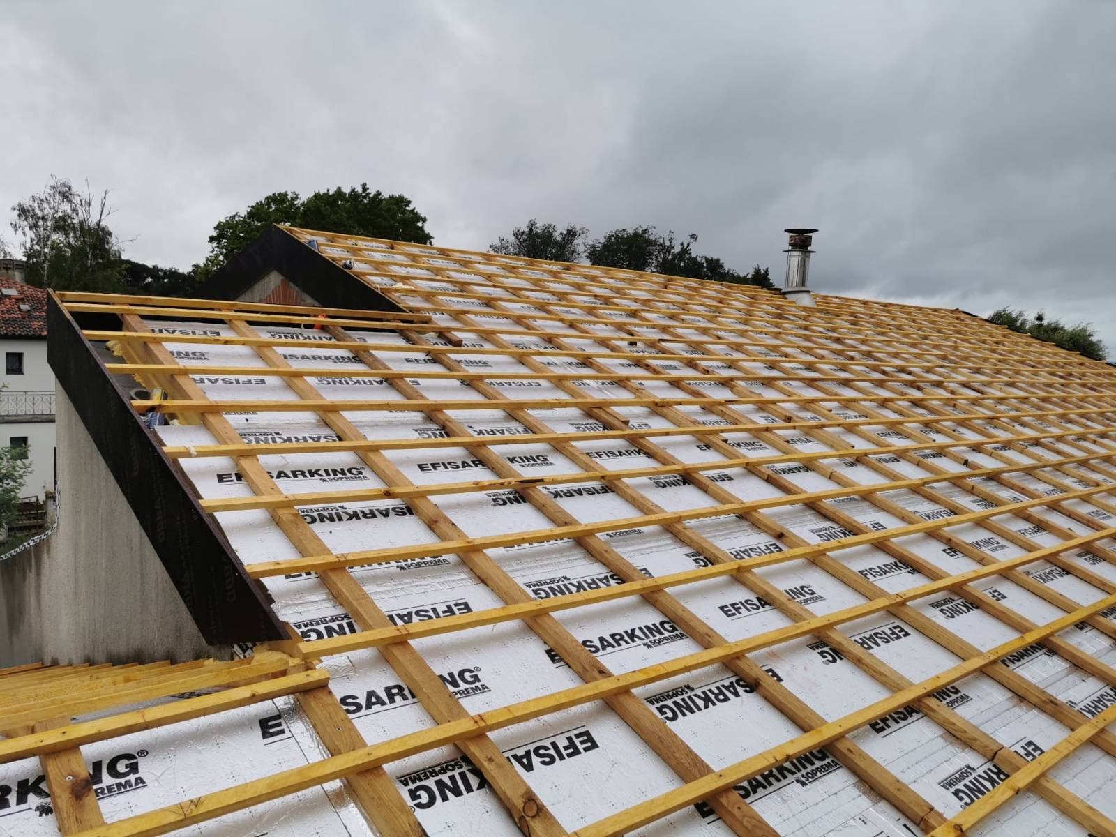 optimisez le confort de votre habitat avec une isolation toiture performante. découvrez nos solutions efficaces pour réduire vos factures d'énergie et améliorer la durabilité de votre maison.