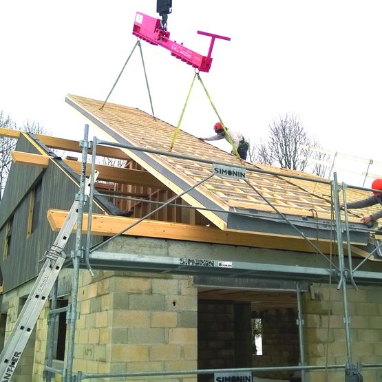 découvrez comment l'isolation de votre toiture peut optimiser le rendement de vos panneaux photovoltaïques. améliorez l'efficacité énergétique de votre maison tout en réalisant des économies sur vos factures d'énergie grâce à des solutions d'isolation adaptées. informez-vous sur les avantages combinés de l'isolation et des systèmes photovoltaïques.