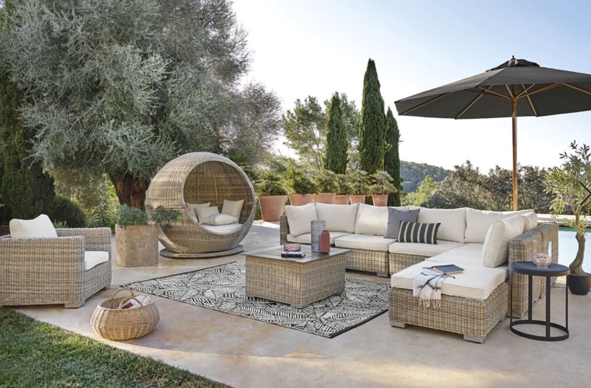 découvrez comment aménager et embellir votre jardin terrasse avec des idées innovantes de décoration, d'aménagement et d'entretien pour profiter pleinement de cet espace extérieur.