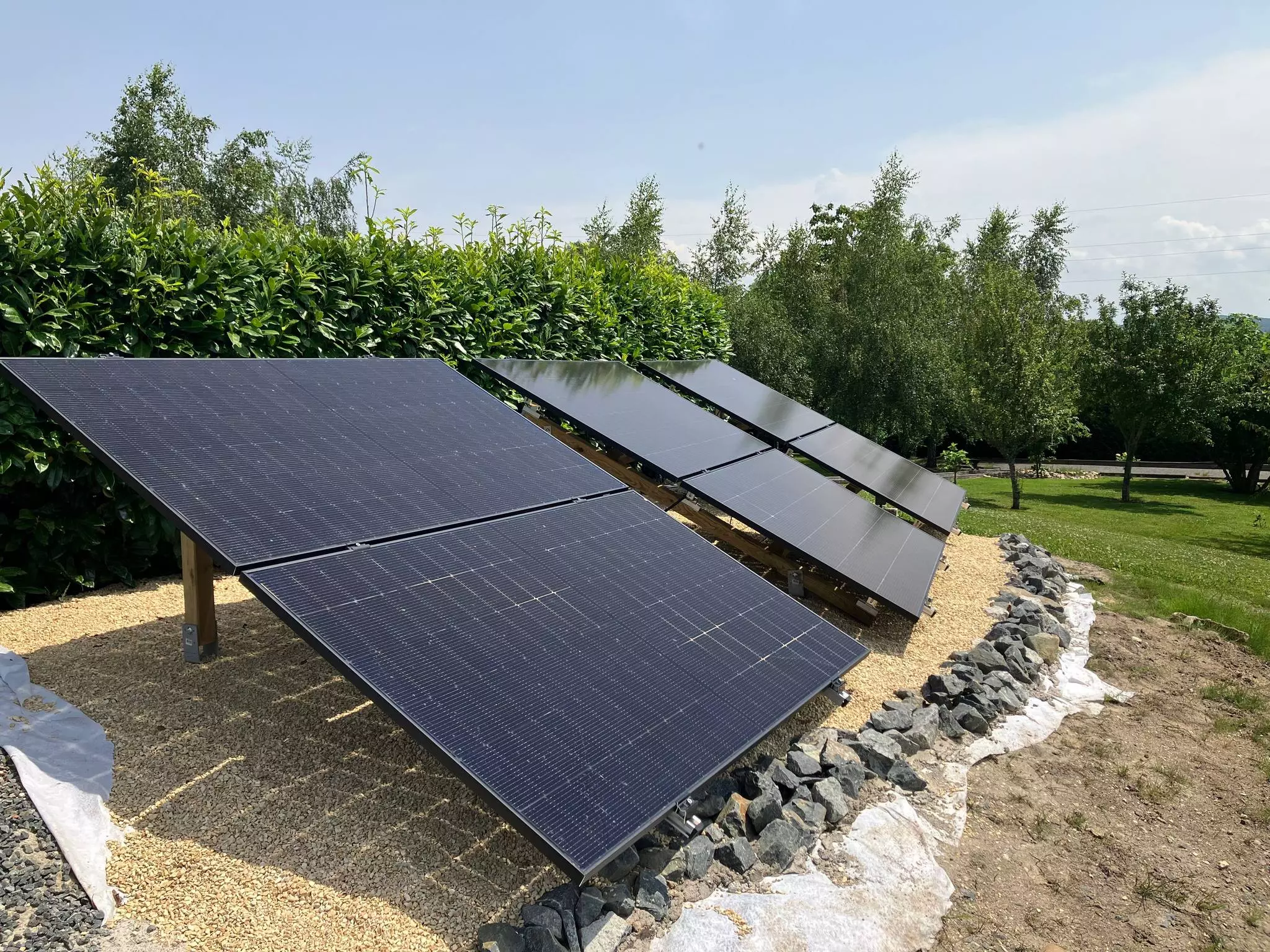 découvrez notre kit photovoltaïque complet pour optimiser votre production d'énergie renouvelable. idéal pour les particuliers et les professionnels, ce kit facile à installer vous permet de réduire vos factures d'électricité tout en préservant l'environnement. profitez d'une solution durable et économique dès aujourd'hui !