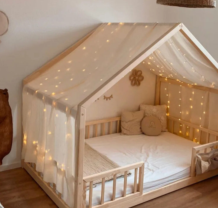 découvrez notre lit cabane, un meuble ludique et douillet pour transformer la chambre de vos enfants en un véritable monde de rêve. conçu avec des matériaux de qualité, ce lit stimulera leur imagination tout en garantissant un sommeil paisible.