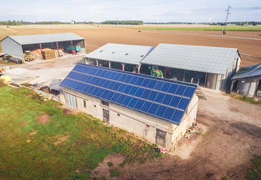 découvrez nos solutions de location de toitures photovoltaïques pour bénéficier d'une énergie solaire économique et écologique. transformez votre toit en source de revenus tout en contribuant à la transition énergétique.