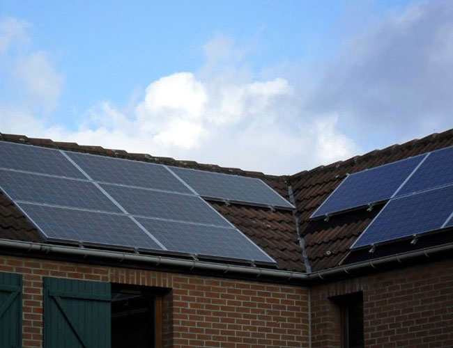 découvrez nos offres de location de toits photovoltaïques à lille. rentabilisez votre surface tout en contribuant à la transition énergétique. profitez d'un accompagnement personnalisé et d'une solution clé en main pour produire une énergie propre et durable.