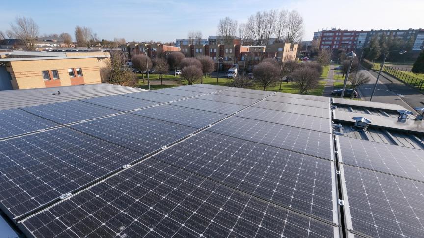 découvrez notre service de location de toits photovoltaïques à lille. optimisez votre espace en produisant de l'énergie solaire tout en contribuant à la transition énergétique. profitez d'une solution éco-responsable et rentable pour valoriser votre toiture.