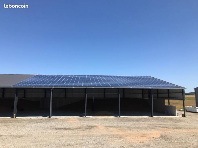 découvrez nos solutions de location de toitures photovoltaïques pour une production d'énergie renouvelable optimale. profitez d'un accompagnement sur mesure et d'une installation clé en main pour transformer votre toiture en une source d'énergie écologique et économique.