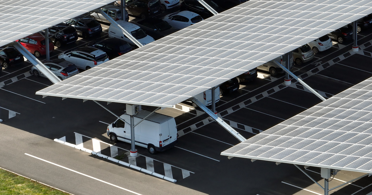 découvrez tout ce qu'il faut savoir sur les lois photovoltaïques en france : réglementations, incitations fiscales et avantages pour l'installation de panneaux solaires. optimisez votre projet d'énergie renouvelable grâce à des informations claires et précises sur les législations en vigueur.