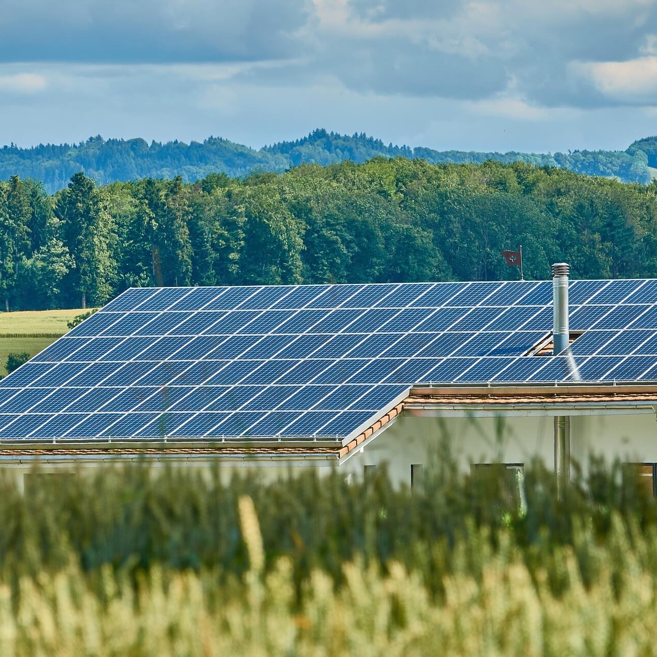 découvrez notre service de location de toits industriels équipés de panneaux photovoltaïques. optimisez votre espace en produisant de l'énergie solaire tout en réduisant vos coûts. profitez d'une solution durable et écologique pour votre entreprise.
