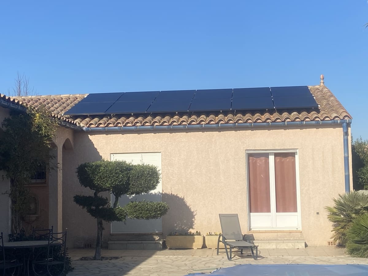 louez des espaces de toit pour installer des panneaux photovoltaïques et produisez votre propre énergie renouvelable. bénéficiez d'un revenu supplémentaire tout en contribuant à la transition énergétique. découvrez les avantages de la location de toits pour vos projets solaires.