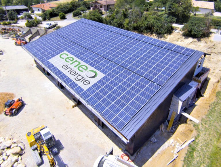 louez des panneaux photovoltaïques sur votre toit et transformez votre espace en source d'énergie renouvelable ! bénéficiez d'un revenu passif tout en contribuant à la protection de l'environnement. découvrez nos offres flexibles et rentables dès maintenant.