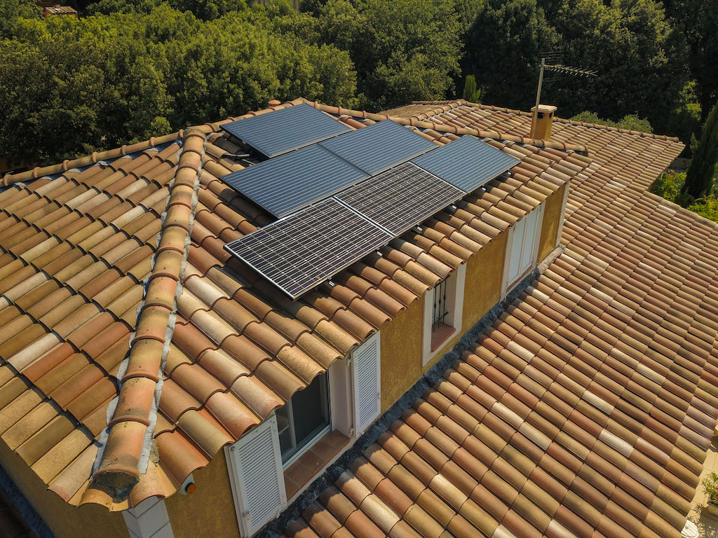 louez des toits pour panneaux photovoltaïques et découvrez comment générer des revenus passifs grâce à l'énergie solaire. maximisez votre espace inutilisé et participez à la transition énergétique tout en bénéficiant d'avantages financiers.