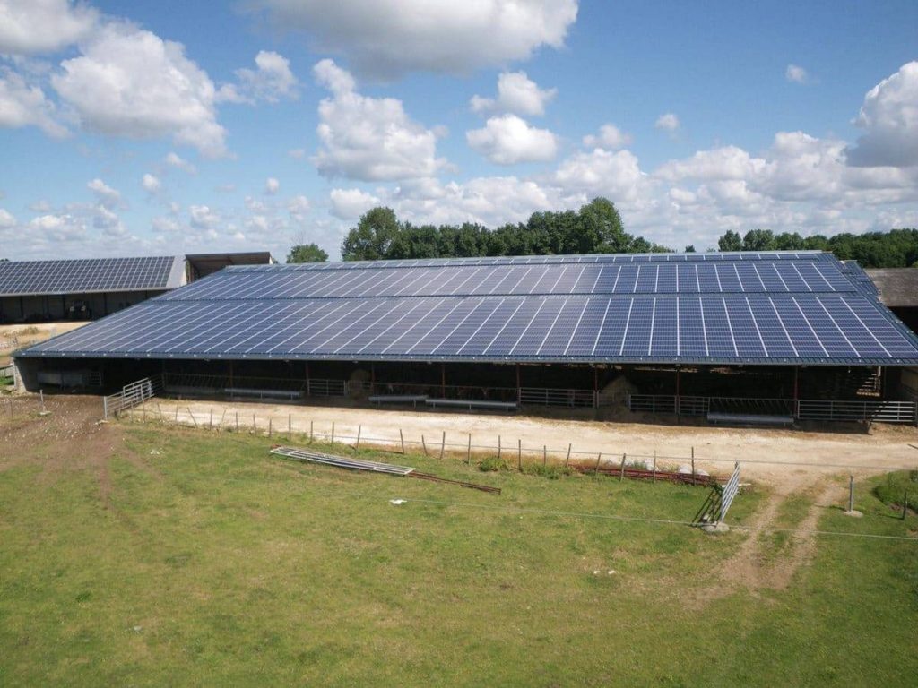 louez un toit photovoltaïque et générez des revenus tout en contribuant à la transition énergétique. profitez de l'énergie solaire sans les contraintes d'installation et participez activement à la protection de l'environnement.