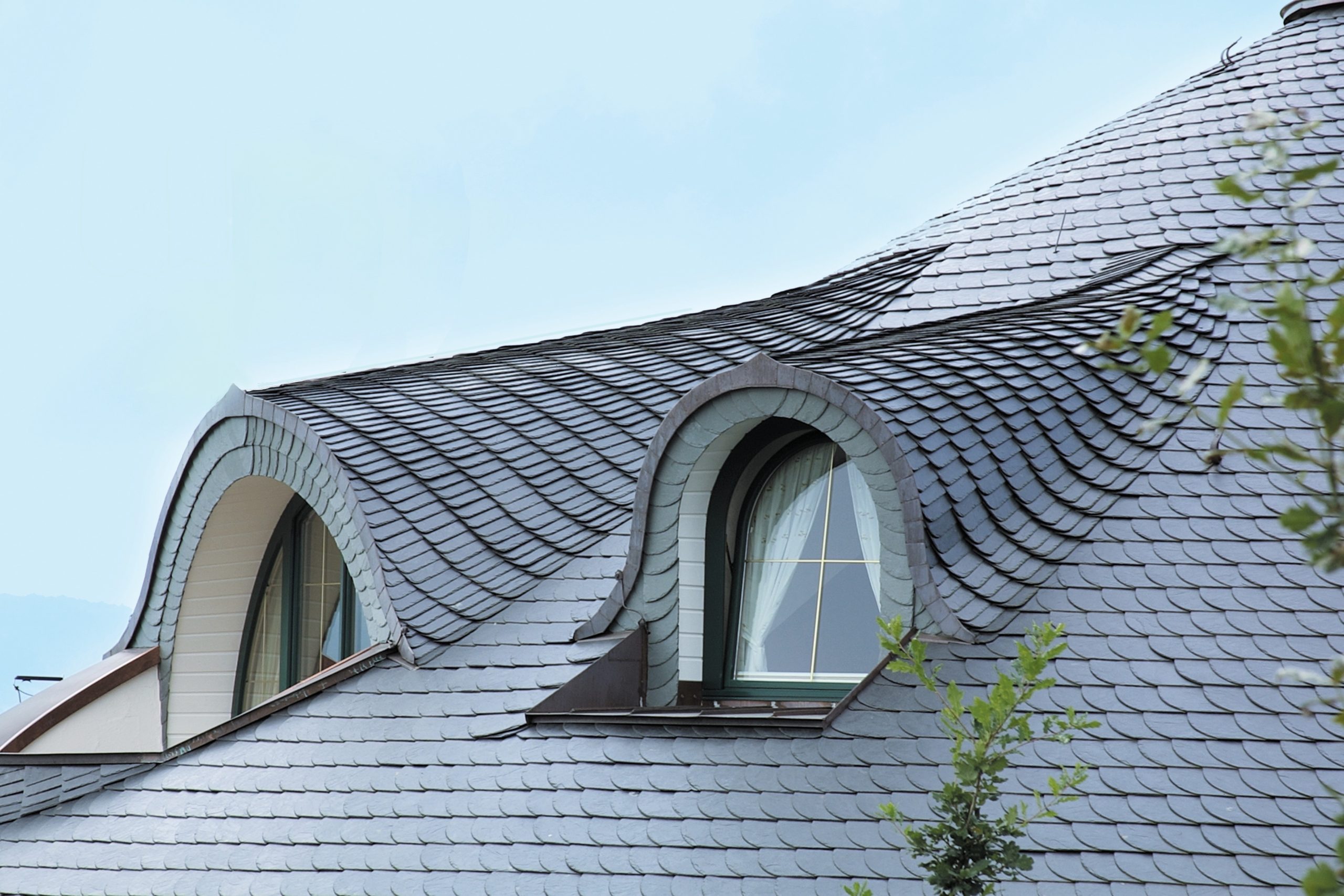 découvrez tout sur la lucarne, cet élément architectural qui apporte lumière et charme à votre maison. apprenez ses types, ses avantages et comment l'intégrer dans vos projets de rénovation ou de construction.