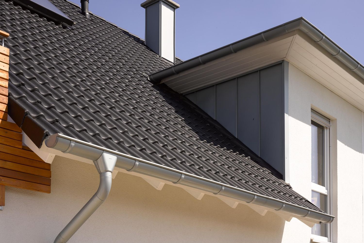 découvrez tout sur la lucarne, cet élément architectural qui apporte lumière et aération à vos espaces. apprenez les différents types de lucarnes, leur installation et leur impact sur le style de votre maison.