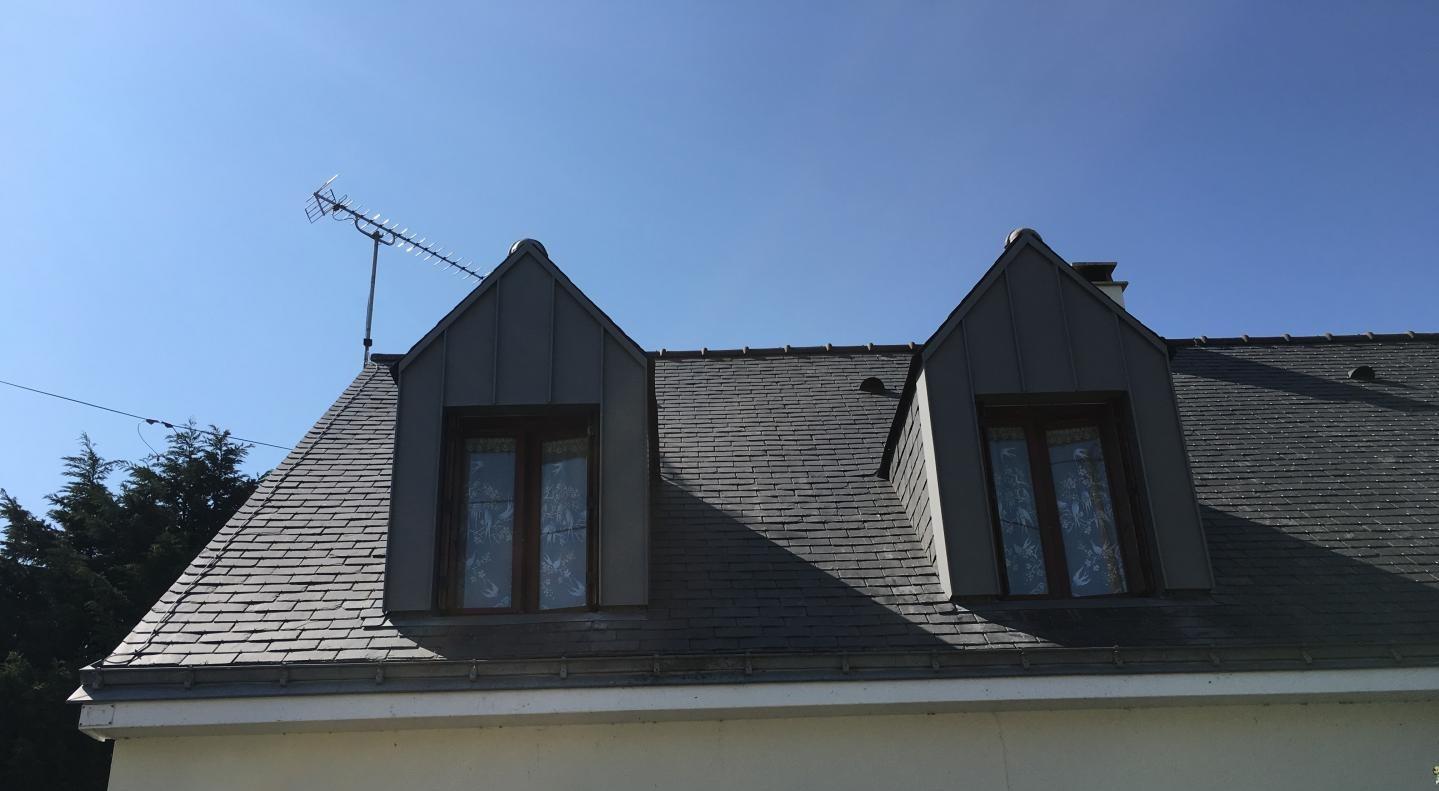 découvrez nos lucarnes en zinc, alliant esthétisme et fonctionnalité. parfaites pour apporter de la lumière naturelle dans vos combles tout en ajoutant une touche moderne à votre toiture. explorez nos options personnalisables et transformez votre espace de vie avec élégance.