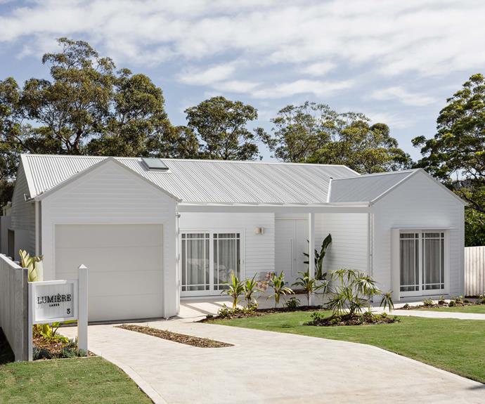 découvrez notre maison blanche écologique, un havre de paix alliant modernité et respect de l'environnement. profitez d'un espace de vie lumineux, durable et harmonieux qui répond à vos besoins tout en préservant la nature.