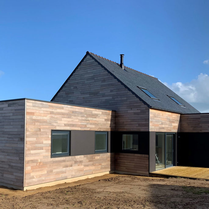 découvrez maison débord, un espace unique dédié à la création et au partage autour de l'art et de l'artisanat. plongez dans un univers où la passion rencontre l'innovation, que ce soit à travers des ateliers, des expositions ou des événements soigneusement sélectionnés. rejoignez-nous pour célébrer la créativité et l'authenticité dans un cadre inspirant.