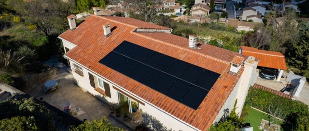 découvrez comment une maison photovoltaïque rentable peut transformer votre consommation d'énergie tout en réduisant vos factures. investissez dans un avenir durable grâce à des solutions solaires innovantes, et profitez d'une maison éco-responsable qui contribue à la préservation de l'environnement.