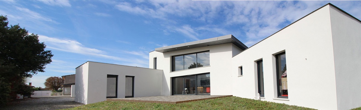 découvrez nos modèles de maisons à toit monopente, alliant modernité et fonctionnalité. profitez d'un design épuré et d'un espace optimisé, idéal pour des constructions respectant l'environnement. explorez nos plans et trouvez l'inspiration pour votre futur projet immobilier.