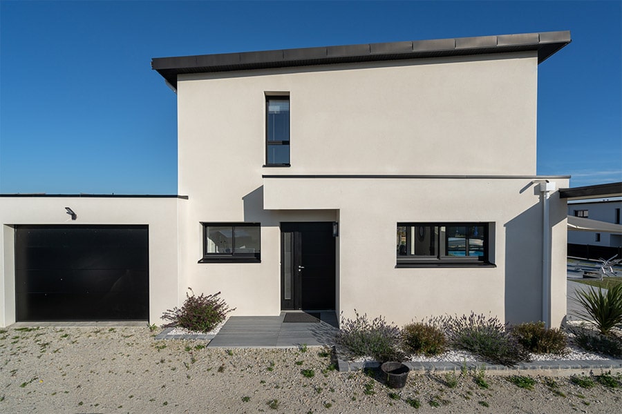 découvrez nos maisons à toit monopente, alliant modernité et élégance. idéales pour optimiser l'espace et profiter d'une luminosité naturelle, ces constructions innovantes s'intègrent harmonieusement dans tout environnement. explorez nos modèles personnalisables pour réaliser votre projet de vie.