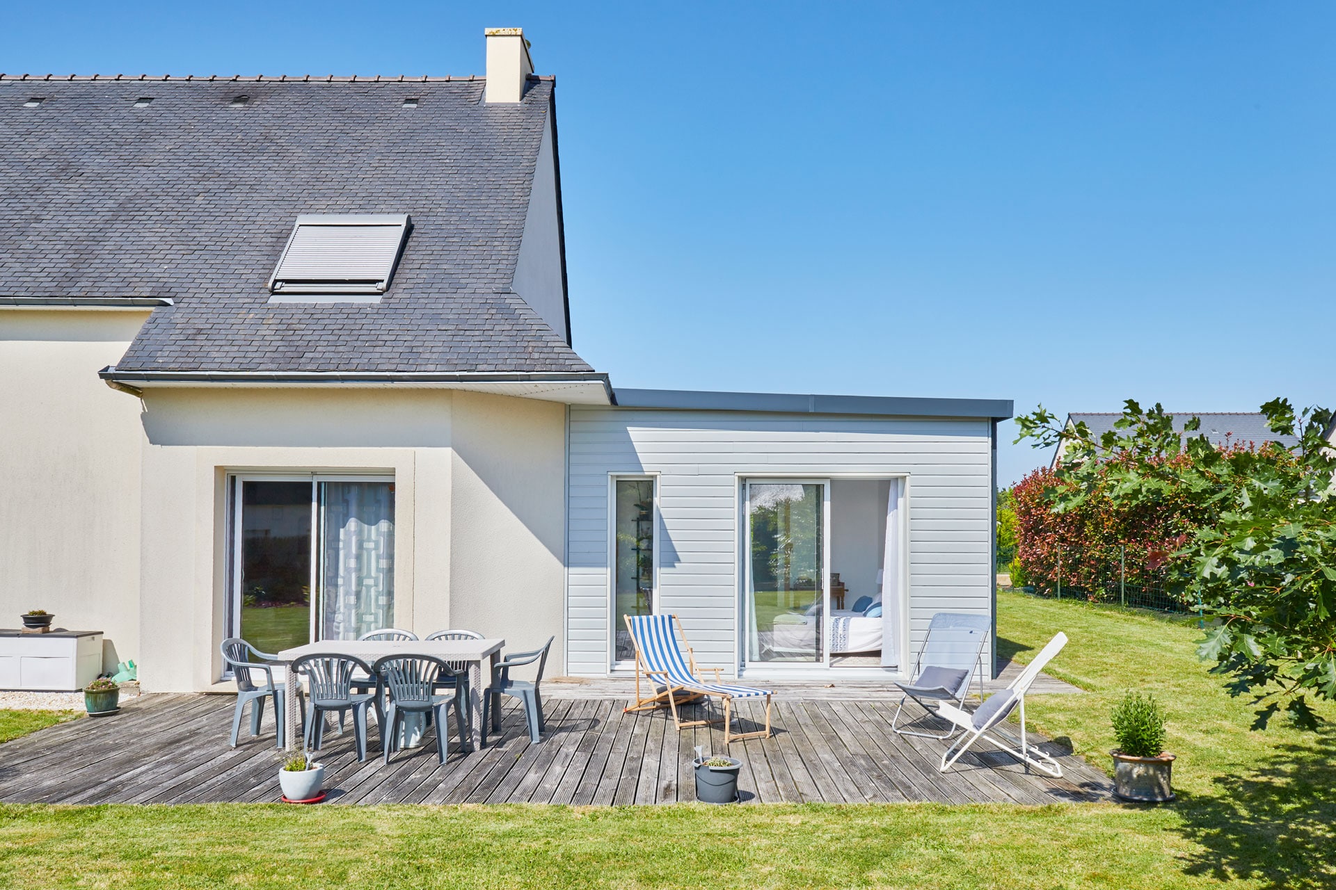 découvrez notre sélection de maisons à toit plat, alliant modernité et fonctionnalité. profitez d'espaces de vie lumineux et d'un design contemporain pour créer la maison de vos rêves.