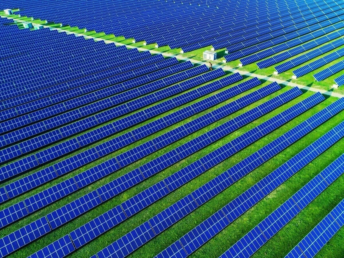 découvrez les matériaux innovants photovoltaïques qui révolutionnent l'énergie solaire. explorez des technologies de pointe pour améliorer l'efficacité et la durabilité des installations photovoltaïques, offrant des solutions pour un avenir énergétique durable.