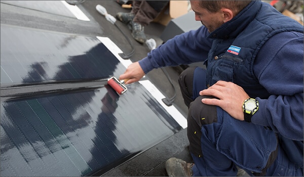découvrez les avantages des membranes de toiture photovoltaïque, une solution efficace pour capter l'énergie solaire tout en protégeant votre bâtiment. alliez écologie et économie d'énergie grâce à notre expertise en systèmes photovoltaïques adaptés à votre toiture.