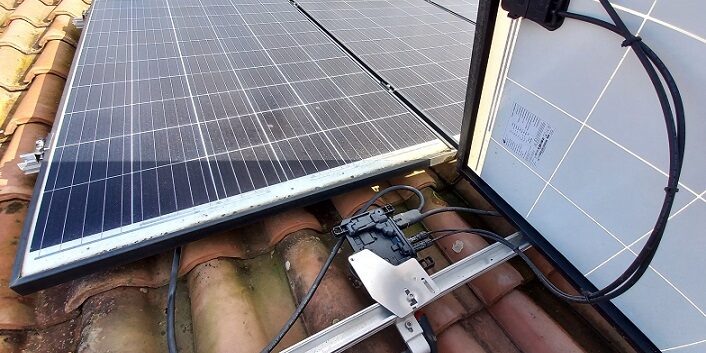 découvrez le micro-inverseur solaire, une solution innovante pour optimiser la production d'énergie de votre installation photovoltaïque. profitez d'une conversion d'électricité efficace, d'une gestion intelligente de l'énergie et d'une réduction de votre facture d'électricité tout en contribuant à la transition énergétique.