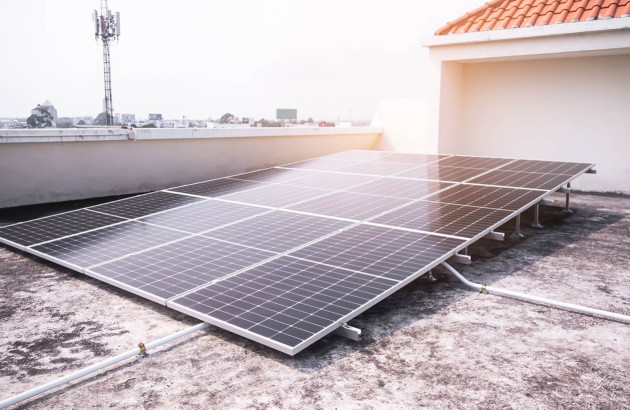découvrez les micro onduleurs photovoltaïques, une solution innovante et efficace pour maximiser la production d'énergie solaire de votre installation. idéals pour optimiser le rendement de chaque panneau, ils garantissent une performance élevée même en condition d'ensoleillement varié. informez-vous sur leur fonctionnement, leurs avantages et les meilleures options du marché.