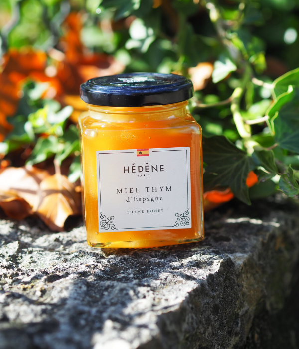 découvrez l'authenticité et la richesse du miel parisien, un trésor de saveurs récolté au cœur de la capitale française. explorez notre sélection de miels uniques, où chaque pot raconte l'histoire d'un terroir exceptionnel, sublimant vos recettes et vos pauses gourmandes.