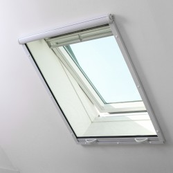 découvrez nos moustiquaires velux, la solution idéale pour profiter de la lumière tout en vous protégeant des insectes. faciles à installer et adaptées à toutes les fenêtres de toit, nos moustiquaires vous garantissent un confort optimal et un espace intérieur agréable.